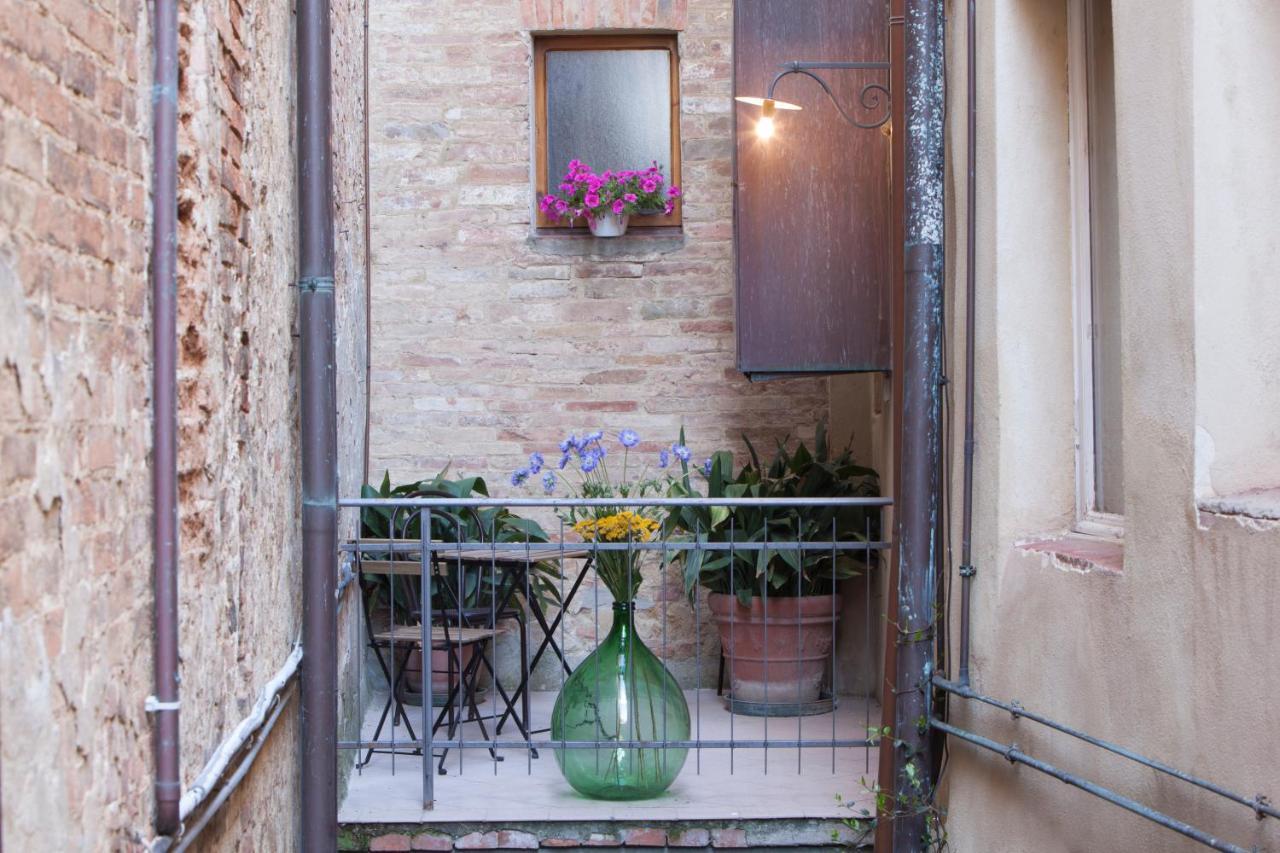 Camere Gozzante ปีเอนซา ภายนอก รูปภาพ