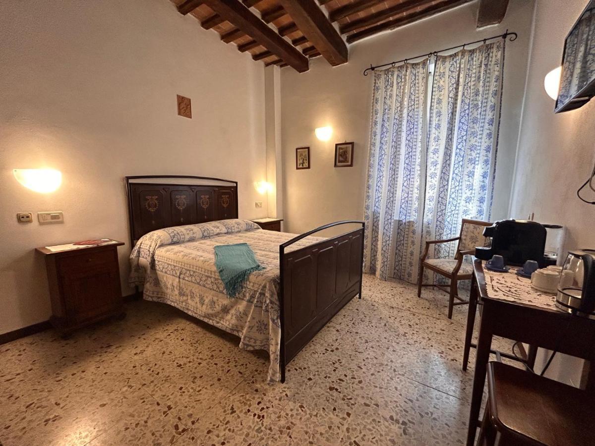 Camere Gozzante ปีเอนซา ภายนอก รูปภาพ