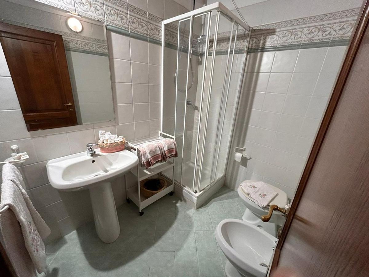 Camere Gozzante ปีเอนซา ภายนอก รูปภาพ