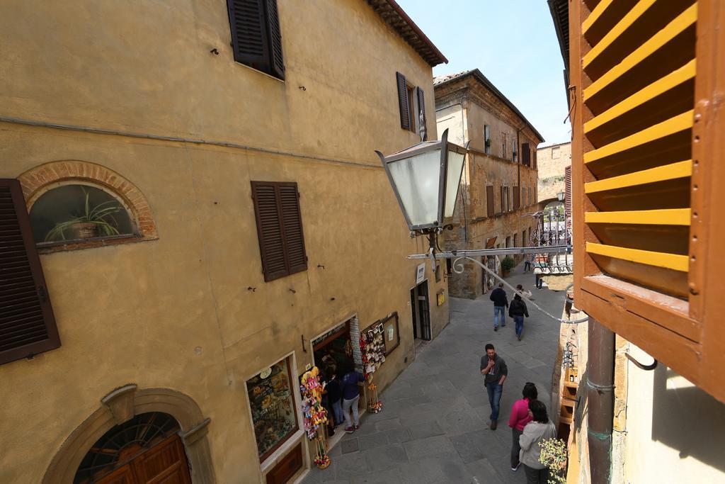 Camere Gozzante ปีเอนซา ภายนอก รูปภาพ