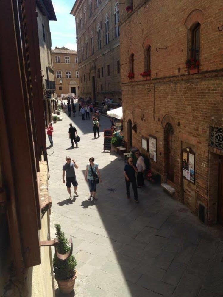 Camere Gozzante ปีเอนซา ภายนอก รูปภาพ